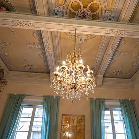 Tuscan Palace - Avignonesi Montepulciano